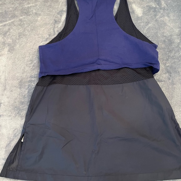 Nike top - Picture 4 of 5